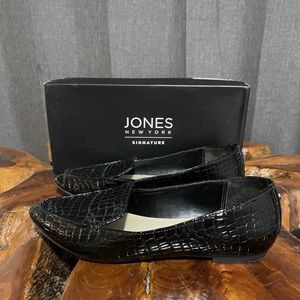 Jones New York Signature Flats